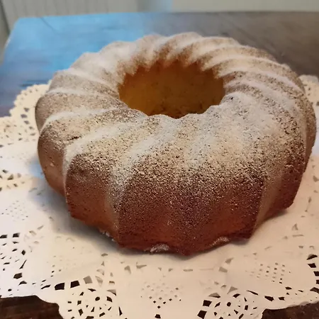 Nicole Oda ve Kahvaltı *